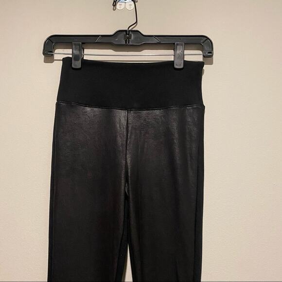 ASSETS BY SPANX Faux Leather Front Mixed Leggings Pants Tights Black Stretch - Picture 6 of 7